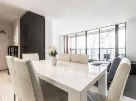 ◈Melbourne CBD 2Br 2Bth Apt Indoor Pool & balcony◈