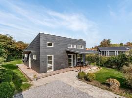 Holiday Home Ilkka - 175m from the sea in Sealand by Interhome，位于勒兹维的酒店