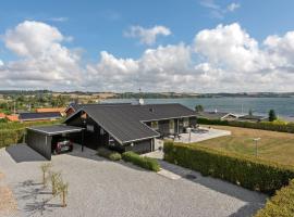 Holiday Home Beowulf - 200m from the sea in SE Jutland by Interhome，位于布罗艾厄的酒店