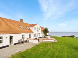 Holiday Home Thorge - 75m to the inlet by Interhome，位于斯楚厄的酒店