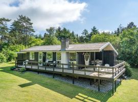 Holiday Home Angantir - 700m to the inlet in The Liim Fiord by Interhome，位于Løgstør的酒店