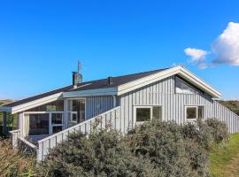 Holiday Home Styrman - 600m from the sea in NW Jutland by Interhome，位于约灵的度假屋