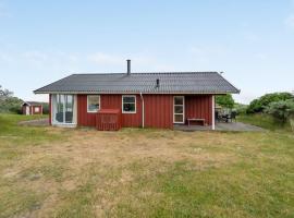 Holiday Home Stella - 700m from the sea in NW Jutland by Interhome，位于约灵的度假屋