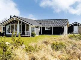 Holiday Home Leya - 900m from the sea in NW Jutland by Interhome