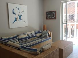 Apartamento familiar com acesso privativo à Praia Mansa，位于马蒂尼奥斯的公寓