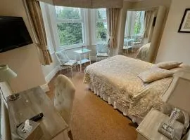 Spacious Suite Room