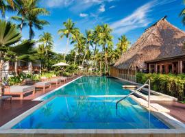 斐济丹娜拉岛威斯汀spa度假酒店，位于丹娜努的高尔夫酒店