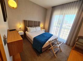 阿尔贝加博尔赫斯酒店，位于查韦斯的酒店