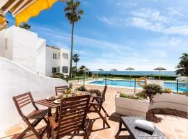 Seafront Beach house Rocas del Mar