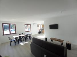 Logement du centre equestre du val d'or，位于Fontaine-sur-Ay的酒店