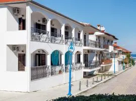 Azzurro Apartments