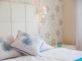 Apartments & Rooms Milcetic D，位于马林斯卡的酒店