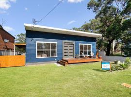 Abode Callala Beach Jervis Bay - 100m to Beach!，位于卡拉拉海滩的酒店