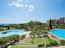 Village pierre et vacances cap Estérel, vue mer et Estérel, classé 3 étoiles