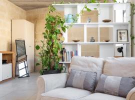 Roam Gozo - Studio Hamrija - Modern Cozy Tiny Home Set In Gozo's Oldest Village，位于休吉让的度假短租房
