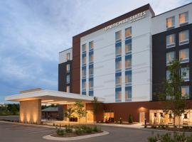 SpringHill Suites by Marriott Milwaukee West/Wauwatosa，位于沃瓦托萨Pettit National Ice Center附近的酒店