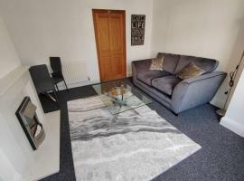 Church View house,2bed,brighouse central location，位于布里格豪斯的公寓