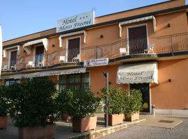 摩洛费雷欧尼酒店，位于圣皮耶特罗因卡里亚诺的酒店