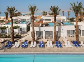 Herbert Samuel Milos Dead Sea，位于恩波其克的带泳池的酒店