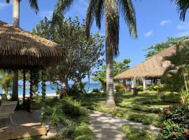 Relax in Jamaica - Enjoy 7 Miles of White Sand Beach! villa，位于尼格瑞尔的乡村别墅