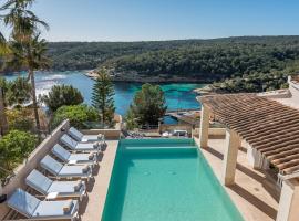Luxury Villa with panoramic sea views，位于Sol de Mallorca波塔尔斯威尔斯湾海滩附近的酒店