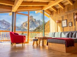 Luxury Chalet Liosa - Ski in Ski out - Amazing view，位于科瓦拉因巴迪亚的豪华酒店