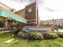 Best Western Inn & Suites San Diego Zoo -SeaWorld Area，位于圣地亚哥米申谷的酒店