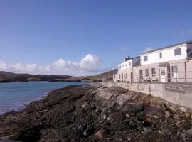 Jetty Cottage, a self-catering cottage sitting on the jetty, with sea view