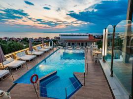 Anny Residences & Suites，位于斯卡拉卡里拉奇斯的带按摩浴缸的酒店