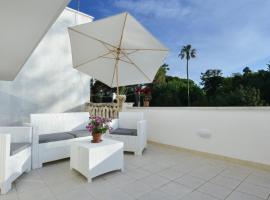 Casa Fl&ograve; - con VISTA sul PARCO，位于奥斯图尼的乡村别墅