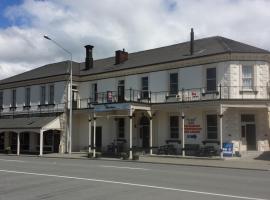 乐石酒店，位于费尔利的酒店