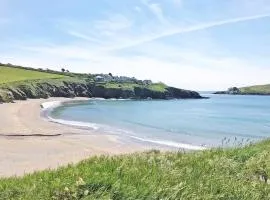 Cosy Beachside Cottage