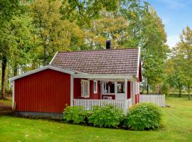 Awesome Home In Bolmsö With Wifi，位于Bolmsö的酒店