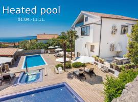 Villa Palma Krk，位于克尔克的带按摩浴缸的酒店