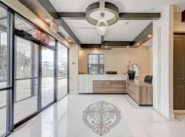 Comfeeni Inn and Suites