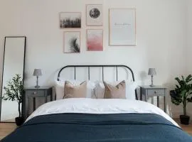 Stylish 2 Bedroom Flat in Ilford, London