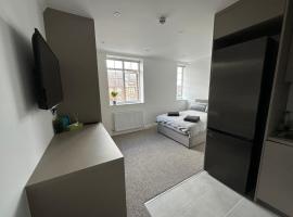 Spectacular Modern, Brand-New, 1 Bed Flat, 15 Mins Away From Central London，位于亨顿汉顿中附近的酒店