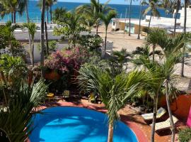 El Palmar Beach Tennis Resort，位于圣帕特里西奥梅拉克黄金海滩国际机场 - ZLO附近的酒店