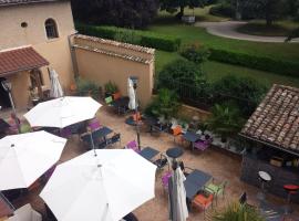 Hôtel Carpe Diem，位于Savigneux的酒店