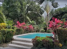 Casa Sammie: True Costa Rica，位于塔尔科莱斯的度假屋