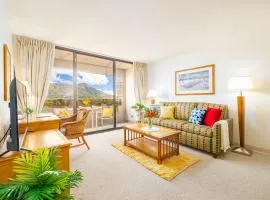 Great Diamond Head Views, 2BR Condo with Free Parking!