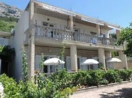 Rooms with a parking space Brela, Makarska - 19792