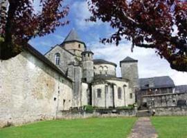 Hôtel Mont Bel Air，位于Saint-Robert的酒店