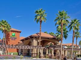 Holiday Inn Express & Suites Rancho Mirage - Palm Spgs Area, an IHG Hotel，位于兰乔米拉日的度假村