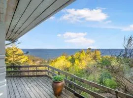 Cottage On Fur With Exceptional Sea View