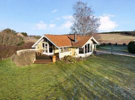 Amazing Holiday Home In Beautiful Surroundings，位于克内贝尔的酒店