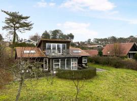 Holiday Home With Spa, Sauna And Beautiful View，位于凯隆堡的酒店
