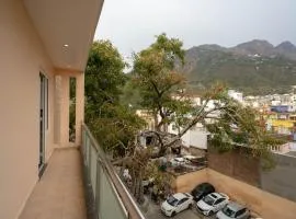 Hotel The Vaishvik Banganga Road