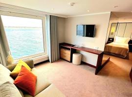 Costa do Sal Hotel Boat Lounge，位于阿威罗的海滩酒店