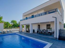 Villa Anna Barbariga, NEW 2022 luxurious villa with private pool!，位于巴尔巴里加的度假屋